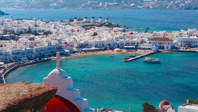 Fall in love with Mykonos Town