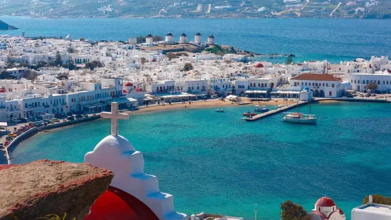 Fall in love with Mykonos Town