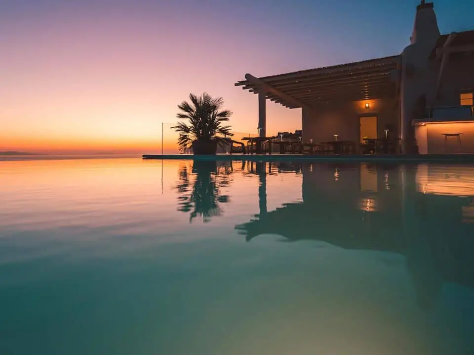 Infinity Pool Terrace